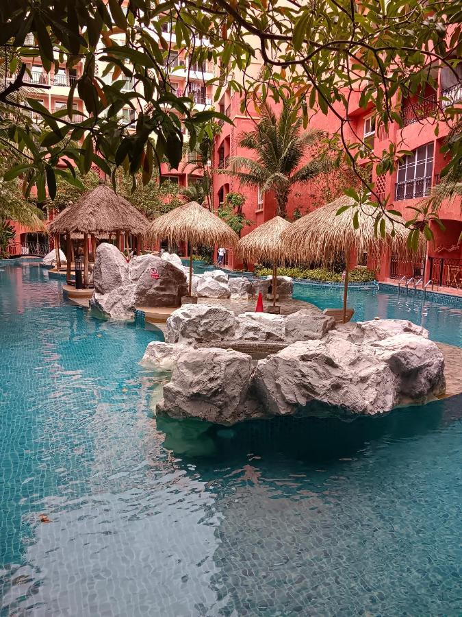 Seven Seas Condo Resort Beautiful Location Jomtien Beach Exterior foto