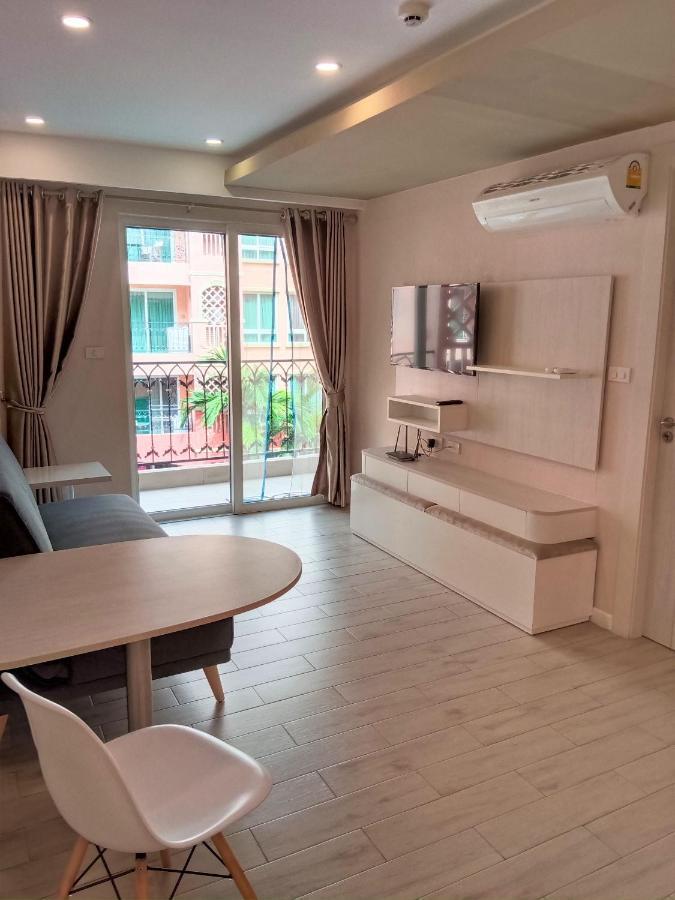Seven Seas Condo Resort Beautiful Location Jomtien Beach Exterior foto