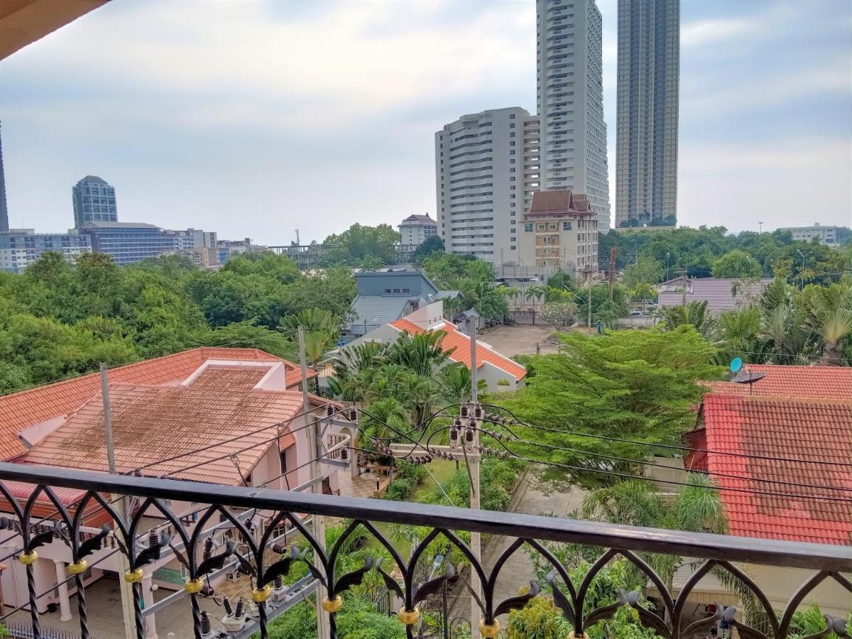 Seven Seas Condo Resort Beautiful Location Jomtien Beach Exterior foto